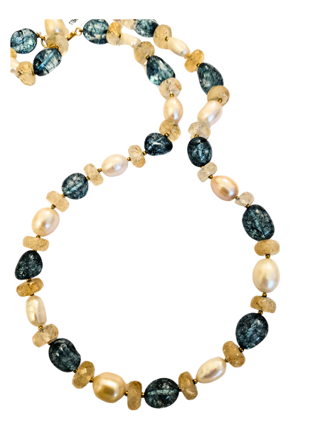 Pearl & Blue sapphire necklace