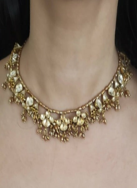 Gold tone Kundan necklace