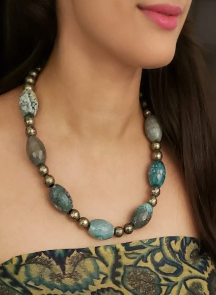 Jade barrel bead necklace