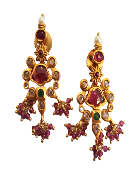 Small traditional Kundan earrings