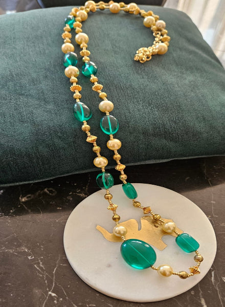 Faux emerald & gold beaded necklace