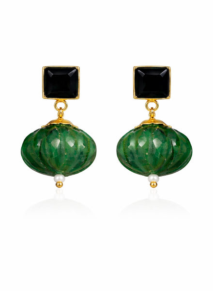 Pair of earrings with green spherical beads and black square stones 