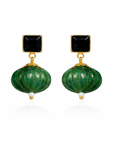 Pair of earrings with green spherical beads and black square stones 