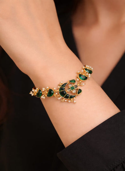 Green kundan bracelet