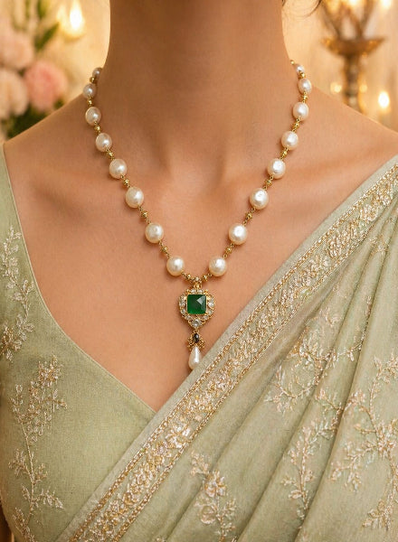 Green Kundan pearl necklace