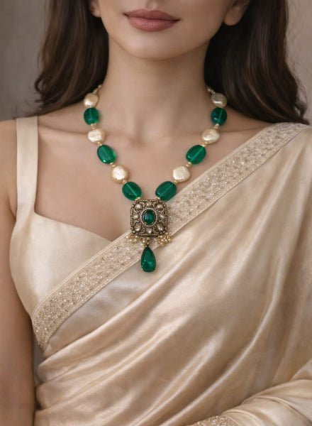Pearl & Onyx Kundan pendant