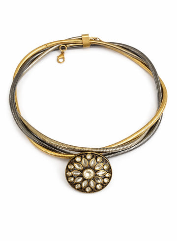 Circular kundan necklace