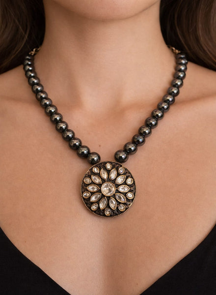 Hemetite Kundan pendant necklace