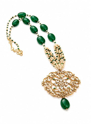 Onyx and pearl kundan necklace