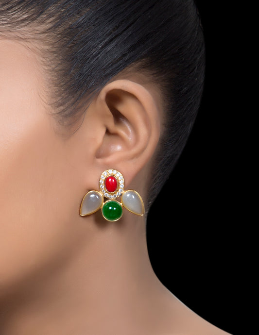 Half flower earrings in coral. Jade & monstone