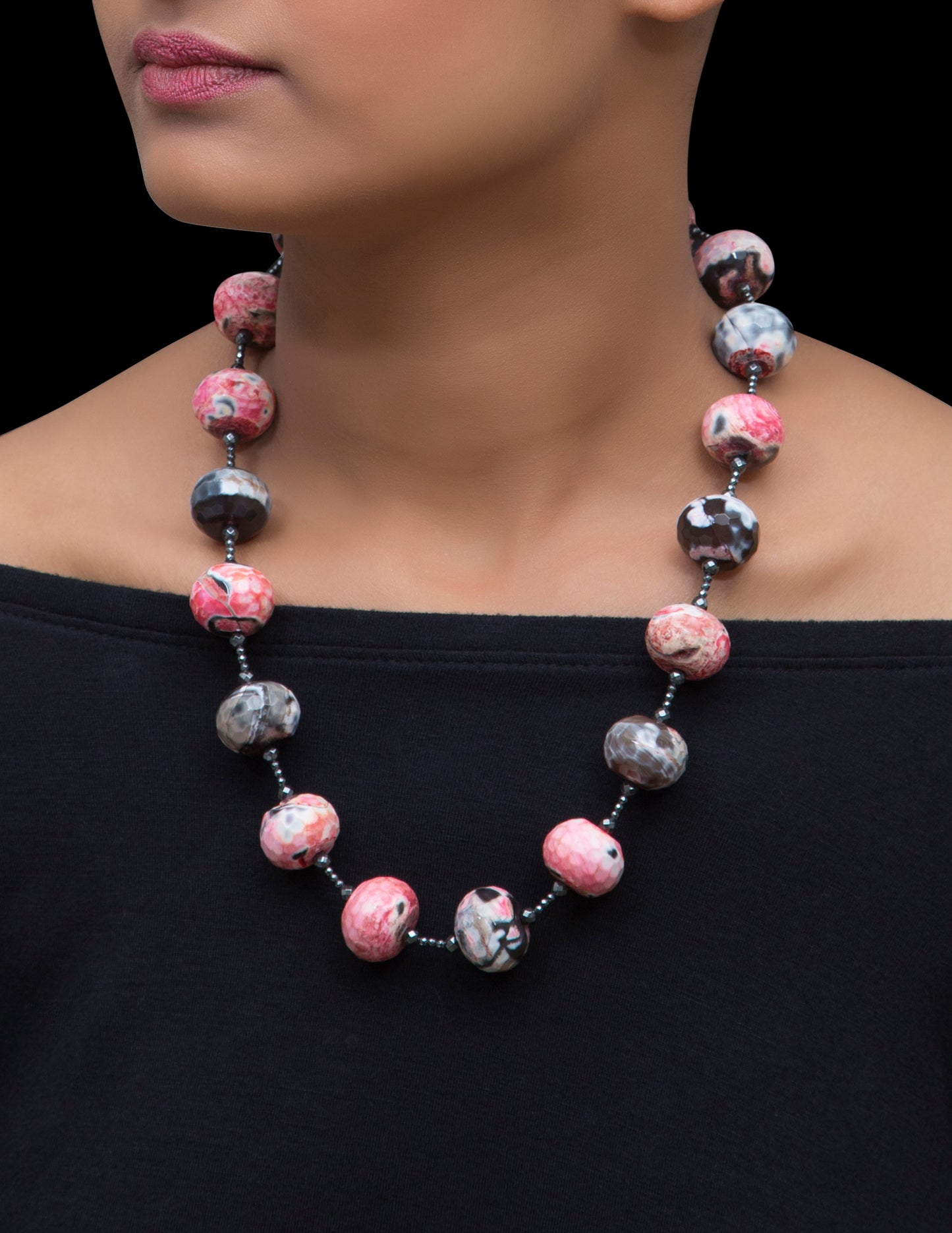 Mottled pink & grey beaded necklace