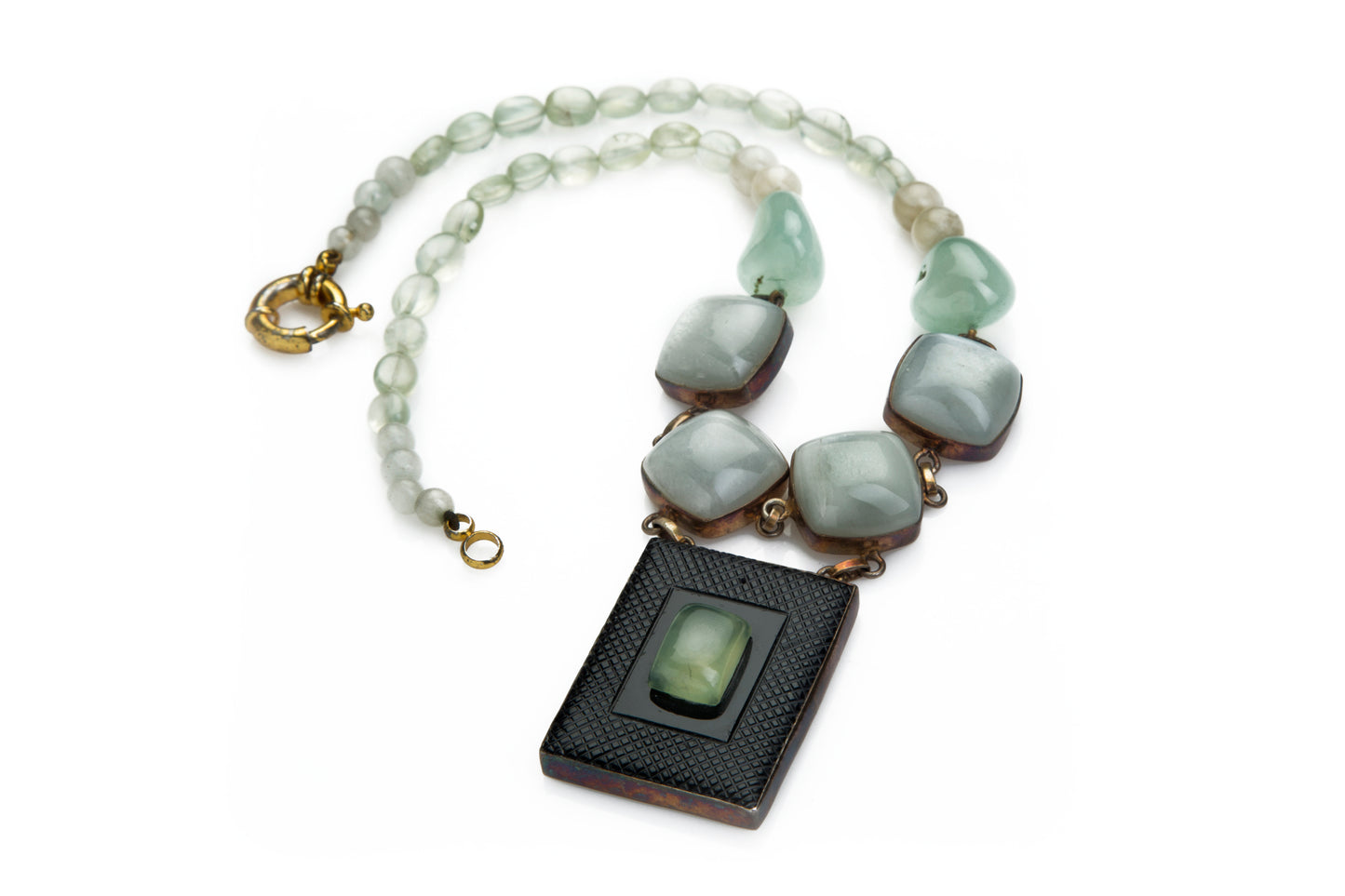 Squared moonstone and green beaded necklace