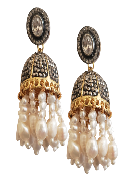 Vintage pearl earrings.